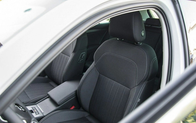 Skoda Superb cena 172000 przebieg: 5, rok produkcji 2024 z Brusy małe 407